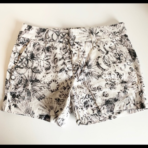 Level 99 Pants - Level 99 | Floral Shorts